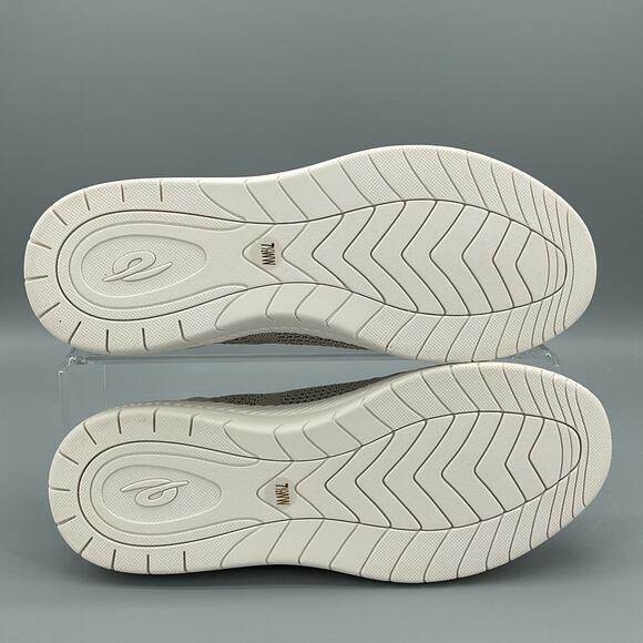 NEW Easy Spirit Women’s Glitz Casual Slip-on Walking Shoes Silver Size 7.5WW - Picture 8 of 10